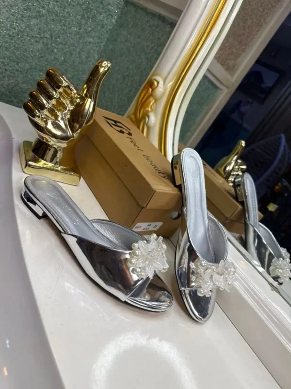 Feet Beauty silver metallic pearl crystal flower mule flat – Pamzy Wears Lagos