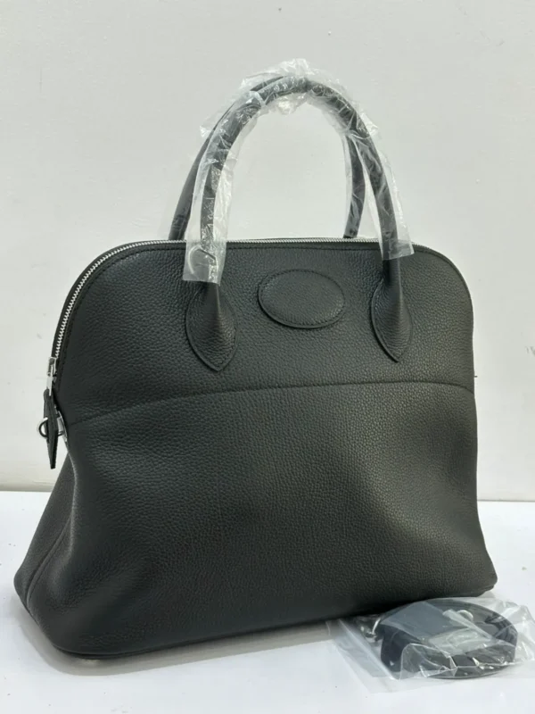hermes-bolide-style-tote-bag-black-etoupe-pebbled-leather-silver-hardware-nigeria Attachment Details hermes-bolide-style-tote-bag-black-pebbled-leather-silver-hardware-nigeria